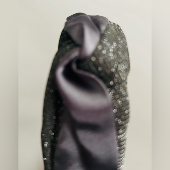 New Glamsquad Silver and Silver Glitter Pleated Knot Fabric Headband Knot GSQ - Picture 7 of 12